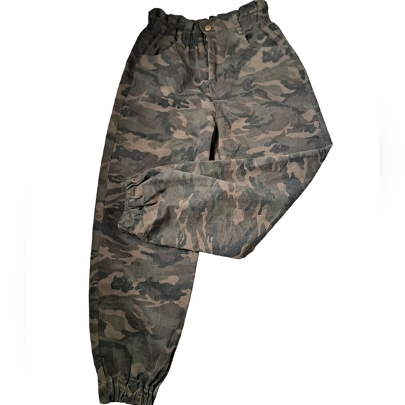 Vici Pants - Vici Dime A Dozen Jogger Pants Size Small Camo Elastic Waist Pockets coastal S